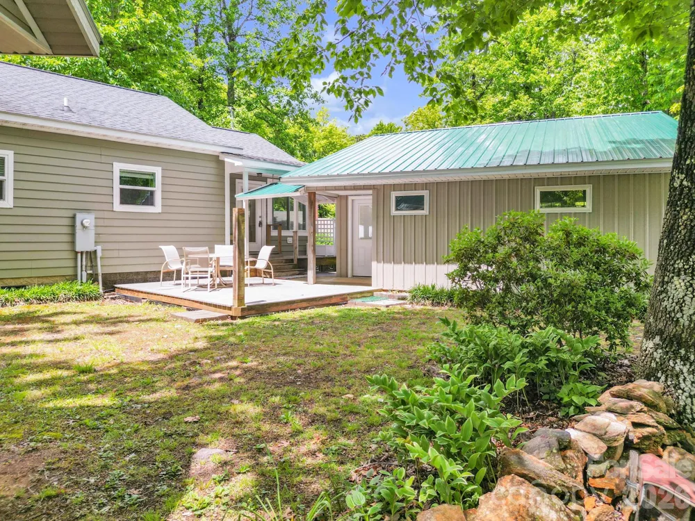 189 Friendly Circle Saluda, NC 28773