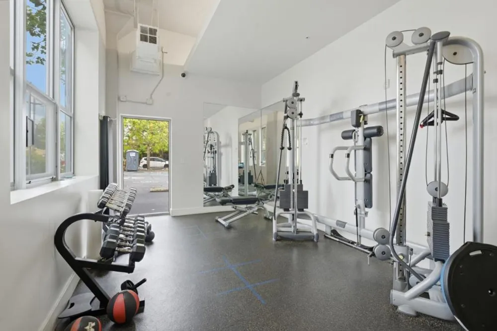 1001 46th Street #212 Emeryville, CA 94608
