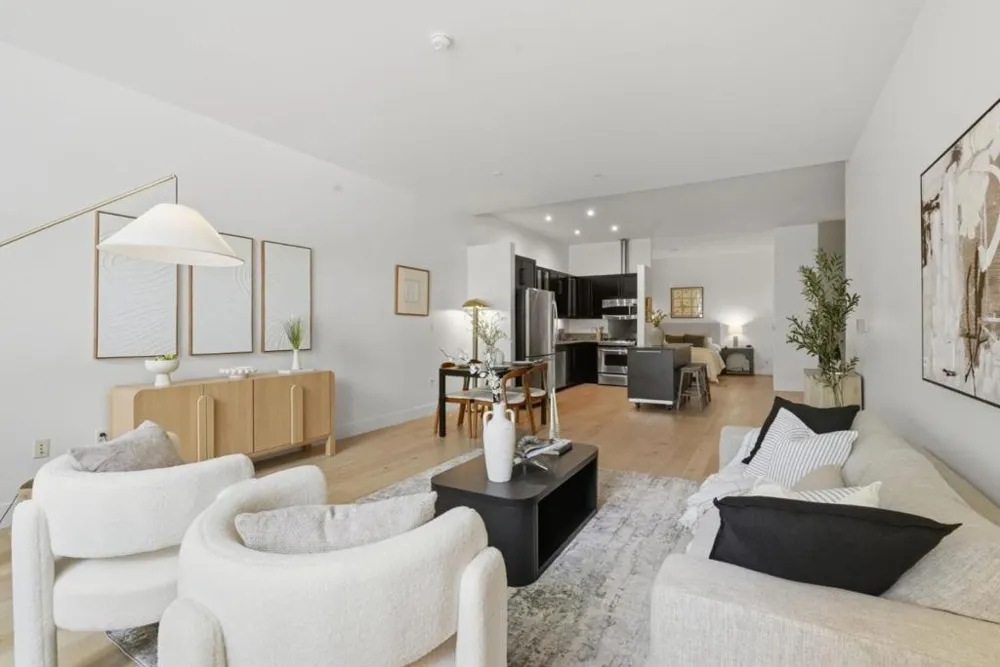 1001 46th Street #212 Emeryville, CA 94608