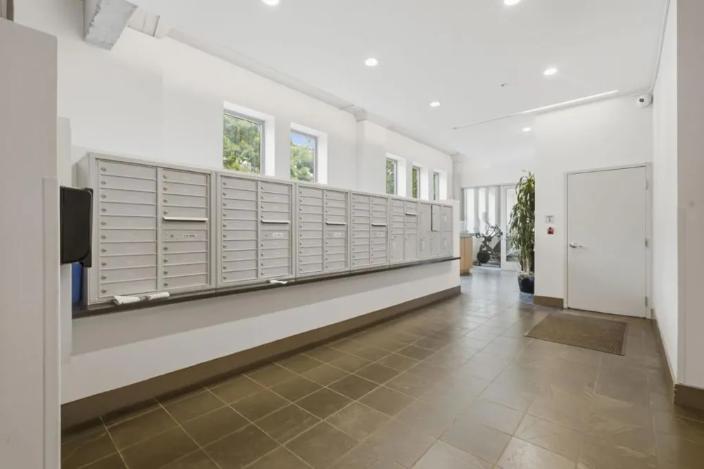 1001 46th Street #212 Emeryville, CA 94608