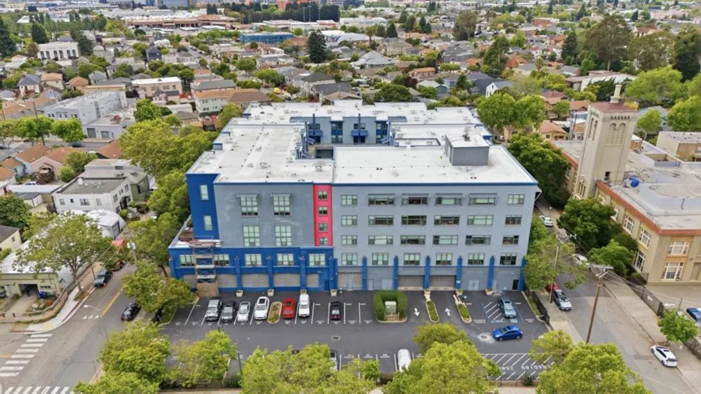 1001 46th Street #212 Emeryville, CA 94608