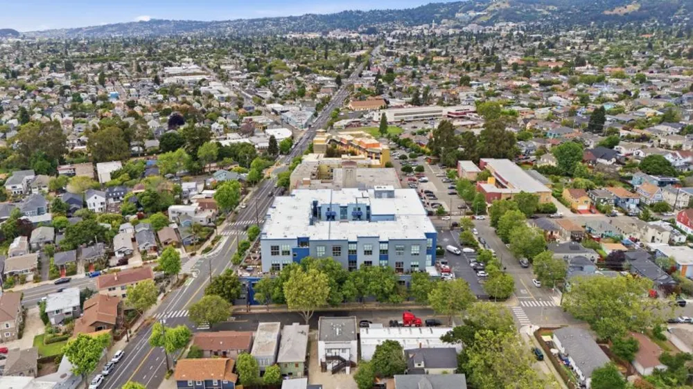 1001 46th Street #212 Emeryville, CA 94608