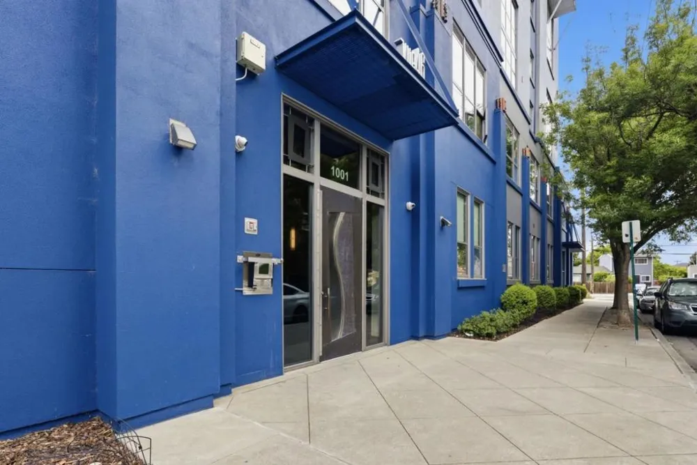 1001 46th Street #212 Emeryville, CA 94608