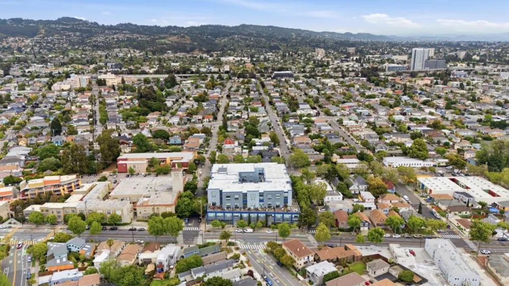 1001 46th Street #212 Emeryville, CA 94608
