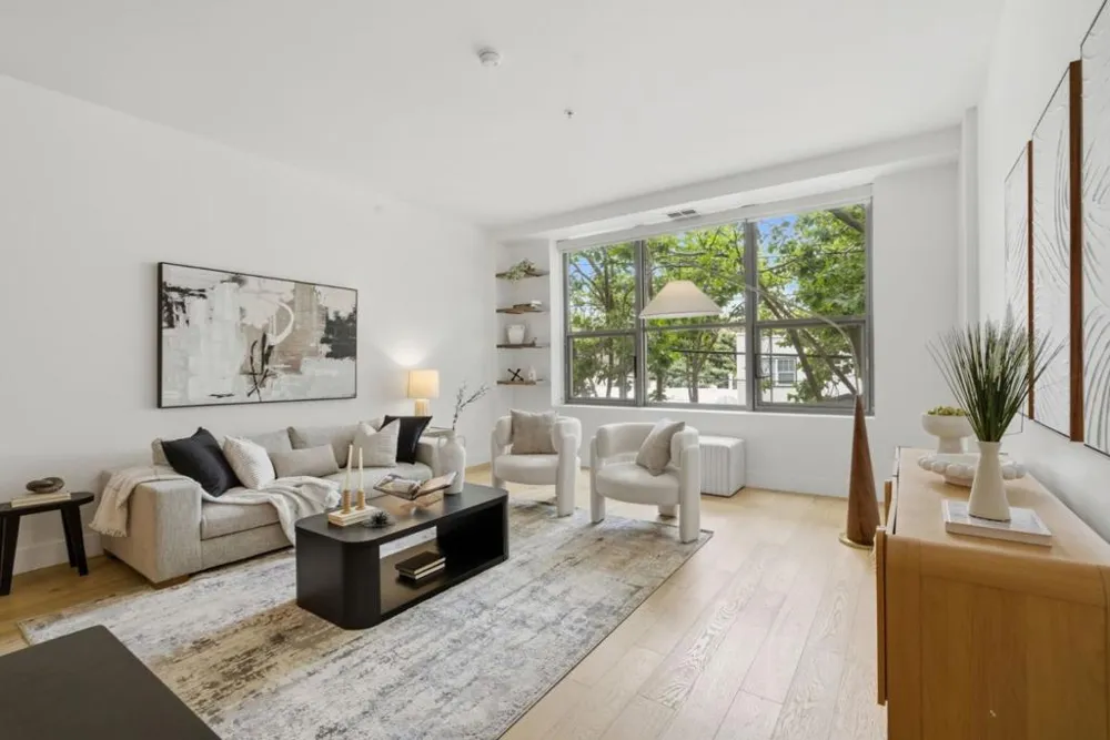 1001 46th Street #212 Emeryville, CA 94608