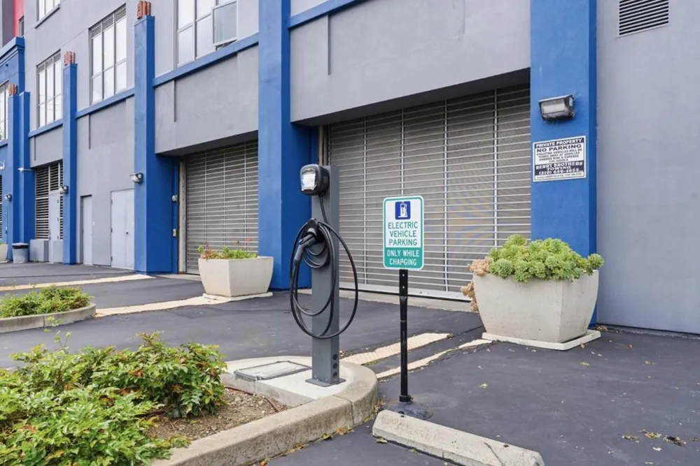 1001 46th Street #212 Emeryville, CA 94608