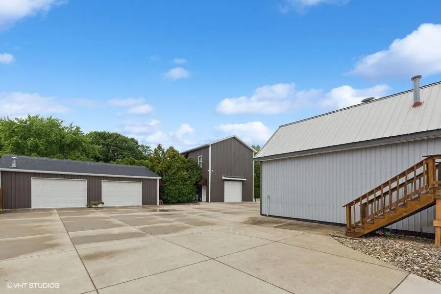 15320 Three Oaks Road Three Oaks, MI 49128