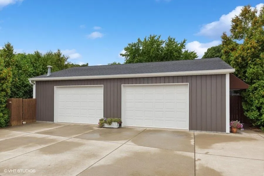 15320 Three Oaks Road Three Oaks, MI 49128