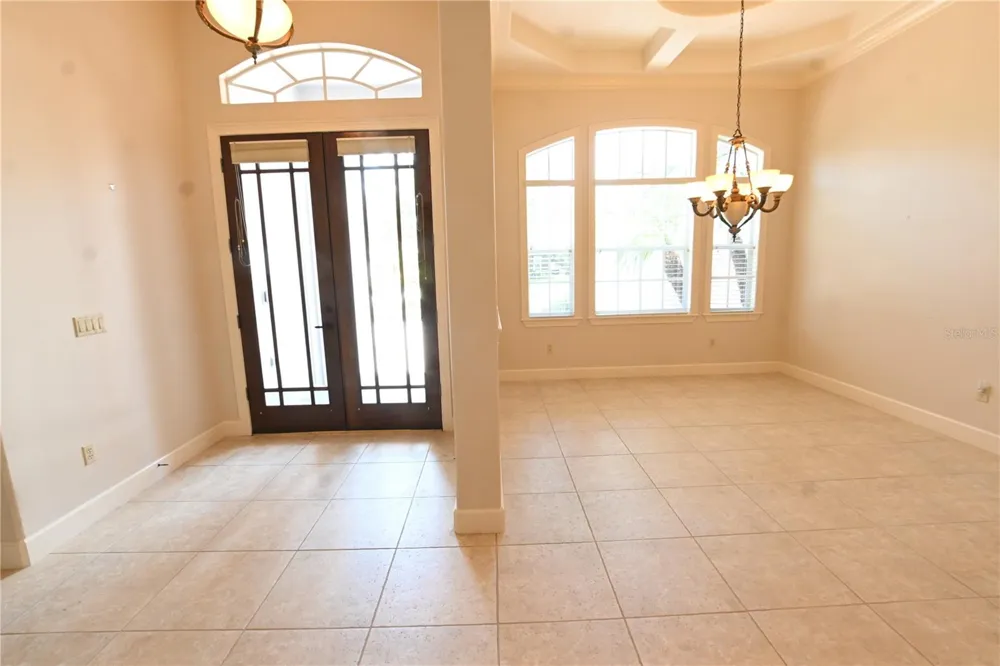 8122 WHITFORD COURT Windermere, FL 34786