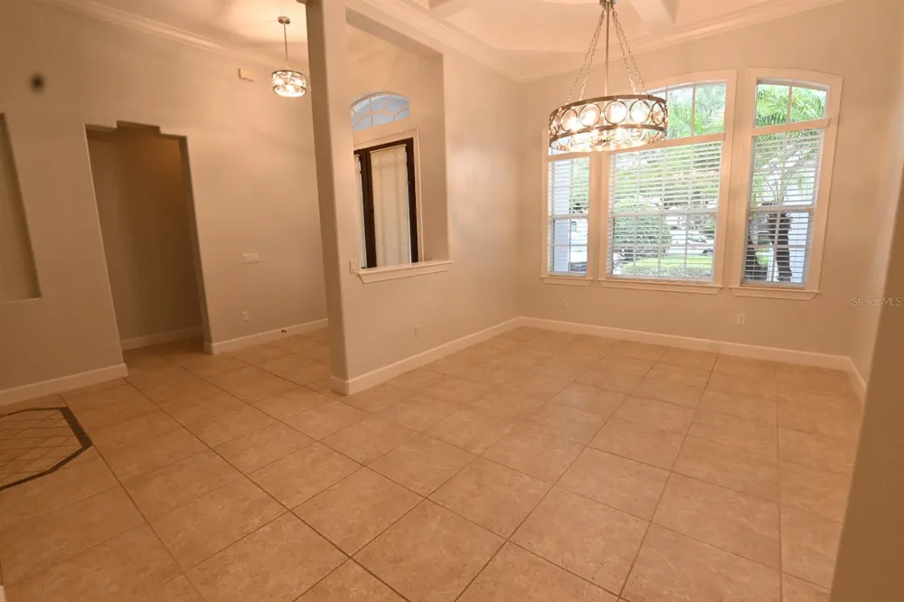 8122 WHITFORD COURT Windermere, FL 34786