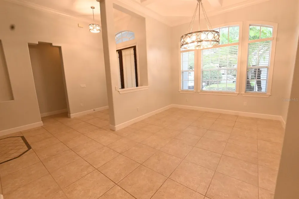 8122 WHITFORD COURT Windermere, FL 34786