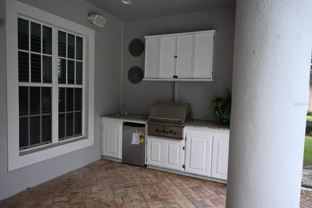 8122 WHITFORD COURT Windermere, FL 34786