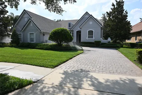 8122 WHITFORD COURT