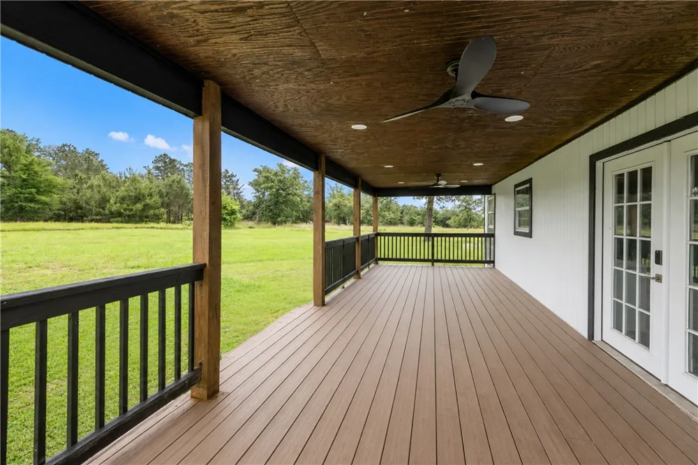 3508 Dick Barnes Loop Bedias, TX 77831