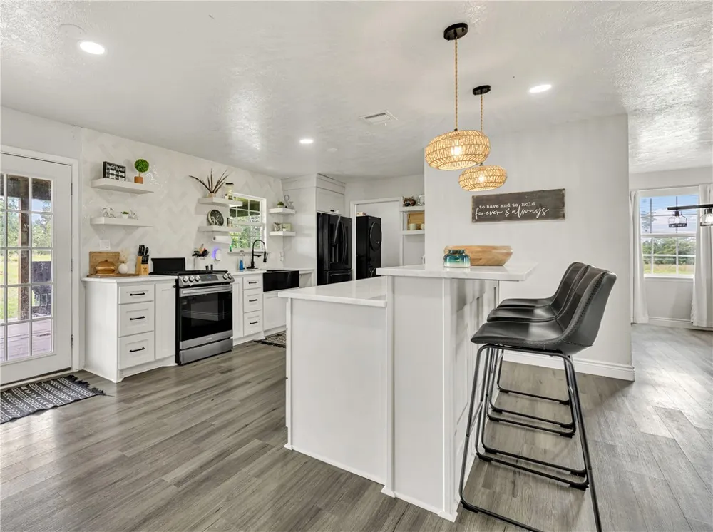 3508 Dick Barnes Loop Bedias, TX 77831