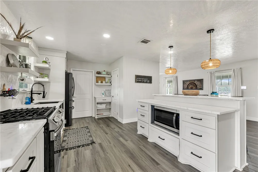 3508 Dick Barnes Loop Bedias, TX 77831