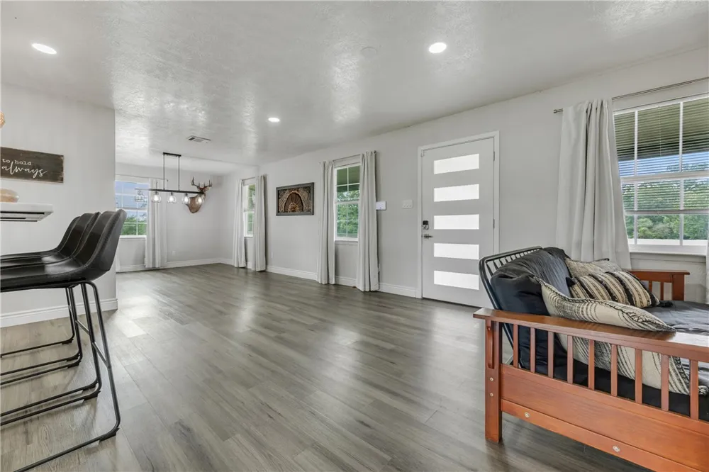 3508 Dick Barnes Loop Bedias, TX 77831