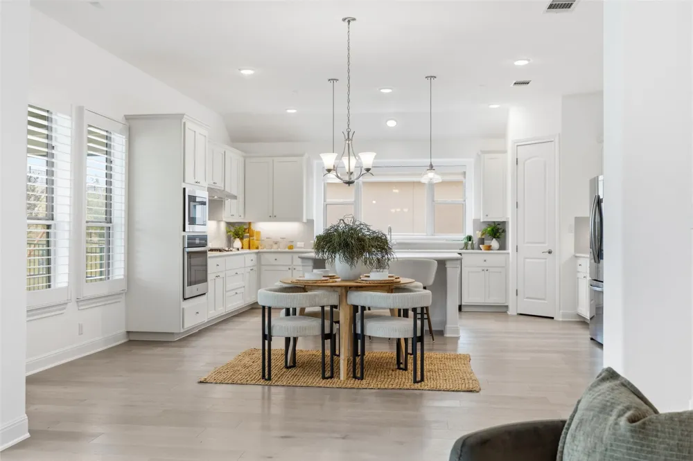 4509 Vieste View Leander, TX 78641