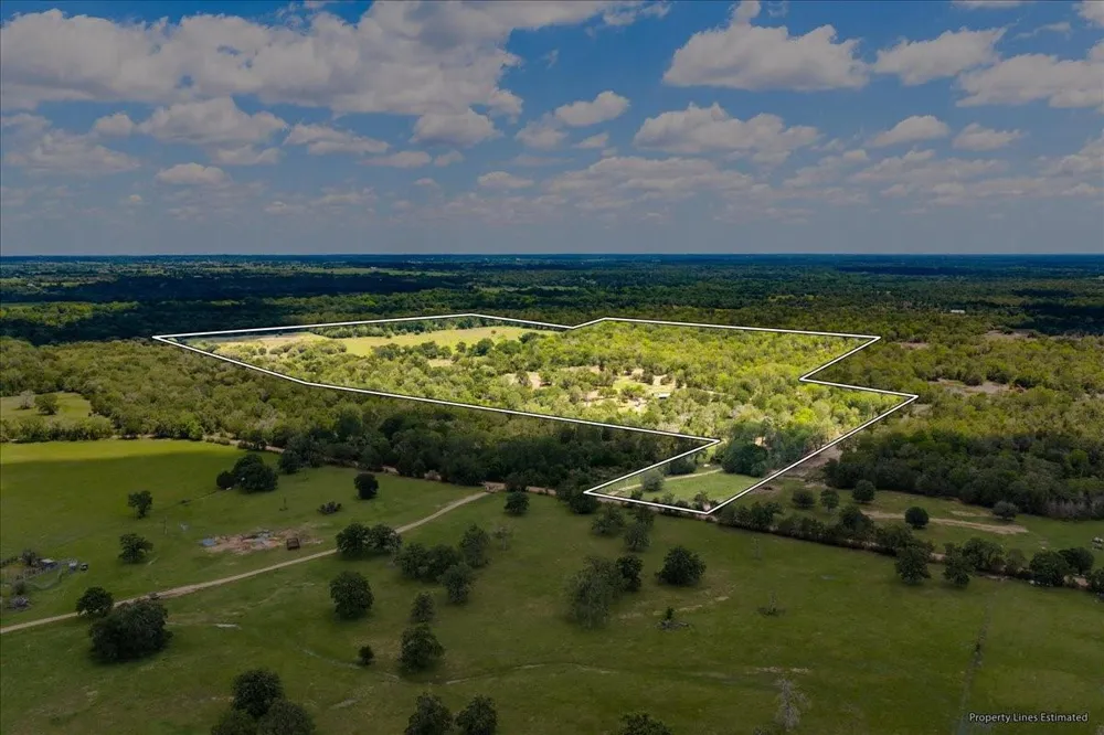 2516 Klimek Road Fayetteville, TX 78940