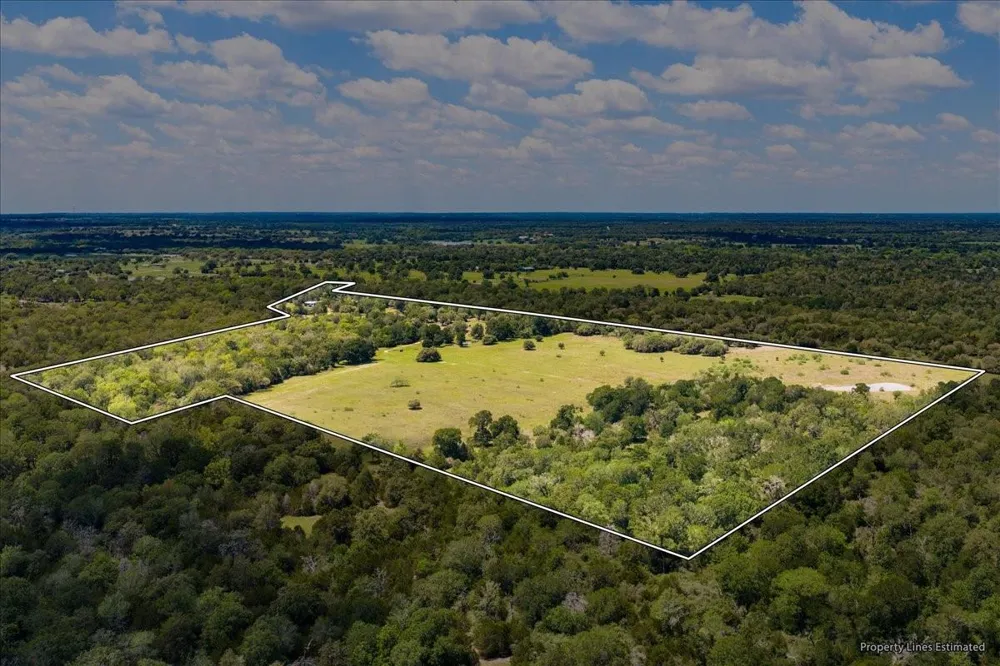 2516 Klimek Road Fayetteville, TX 78940