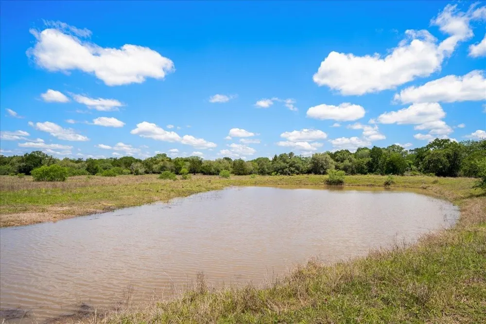 2516 Klimek Road Fayetteville, TX 78940
