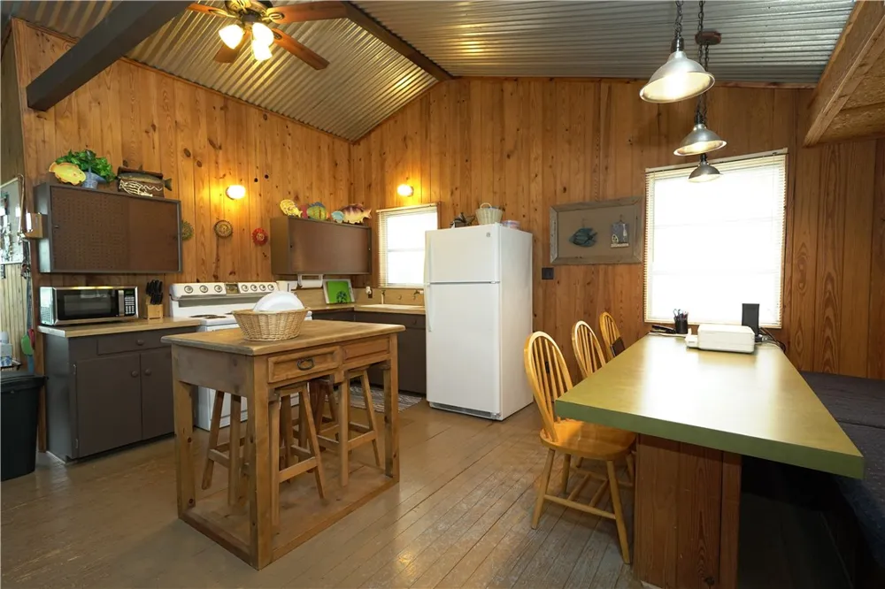 24857 Lakeview (CR 360) Mathis, TX 78368