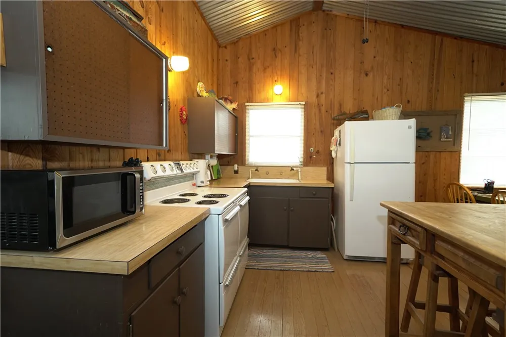 24857 Lakeview (CR 360) Mathis, TX 78368