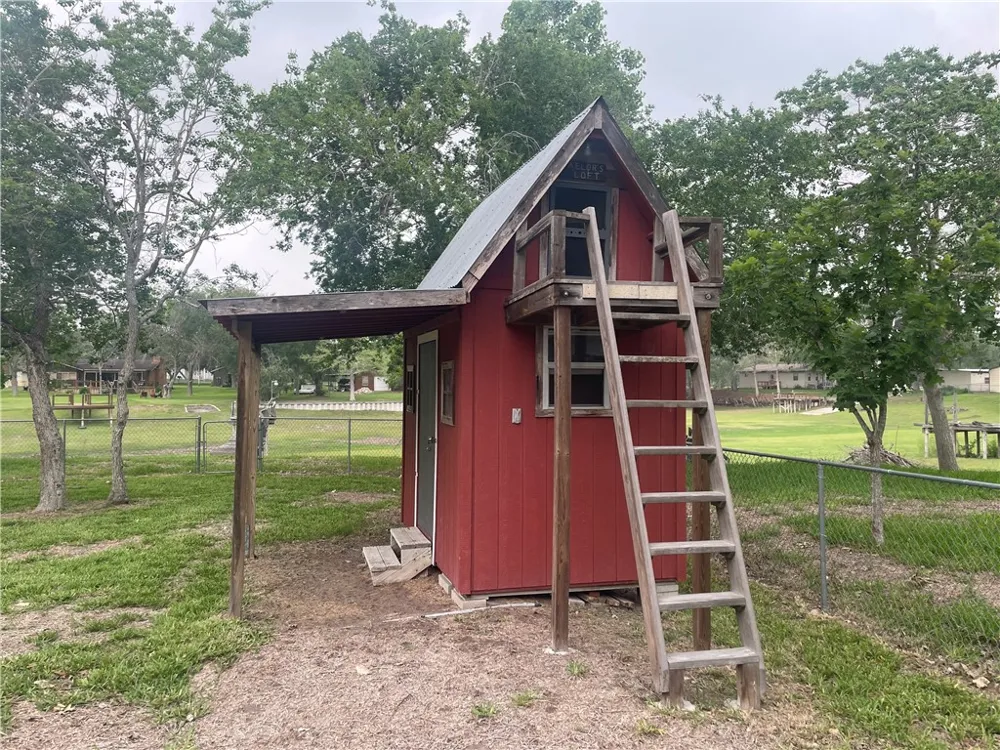 24857 Lakeview (CR 360) Mathis, TX 78368