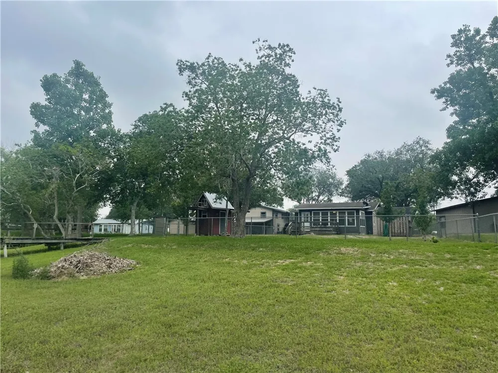 24857 Lakeview (CR 360) Mathis, TX 78368