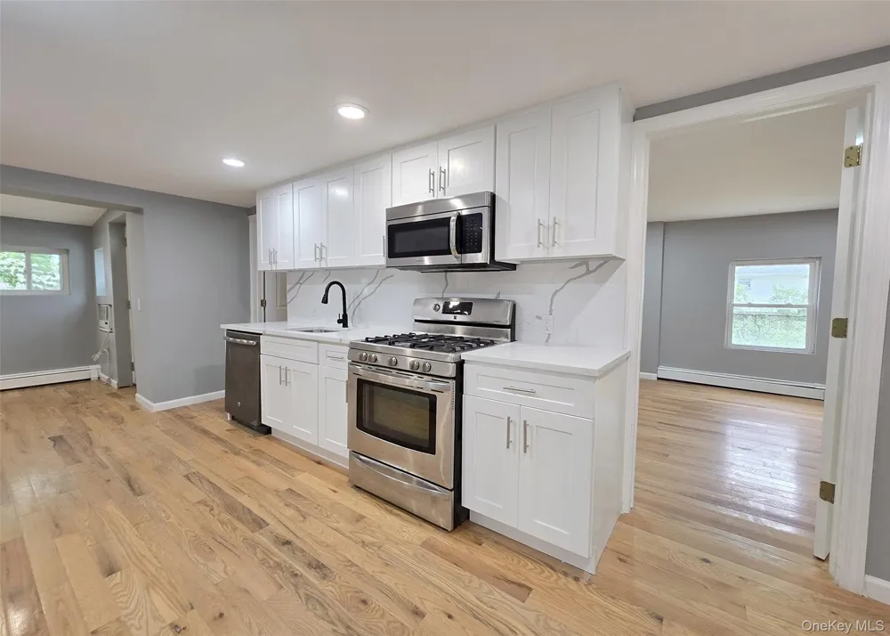 40 Aster Avenue Holtsville, NY 11742