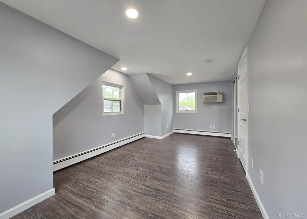 40 Aster Avenue Holtsville, NY 11742