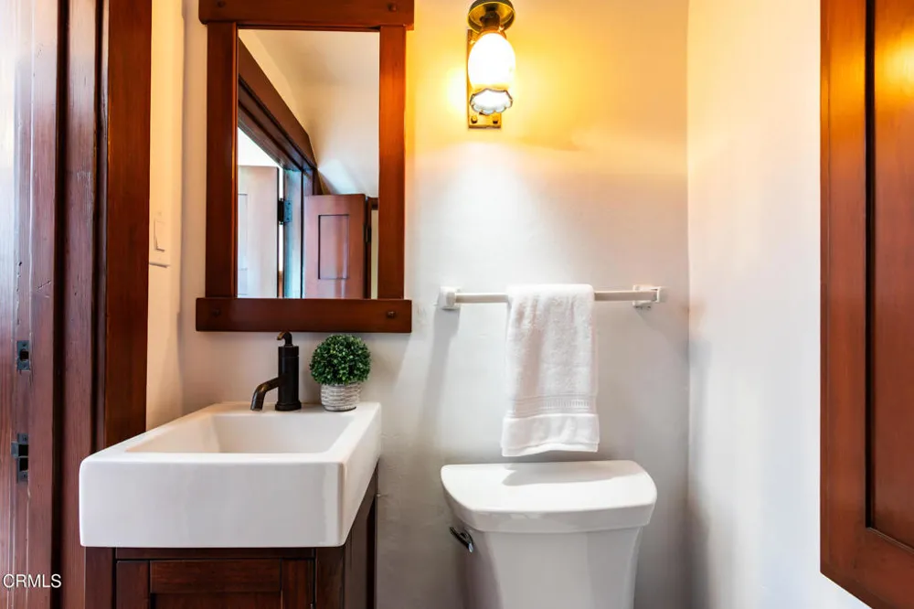 2041 Ashbourne Drive South Pasadena, CA 91030