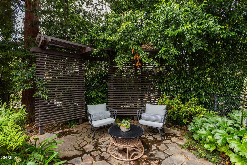 2041 Ashbourne Drive South Pasadena, CA 91030