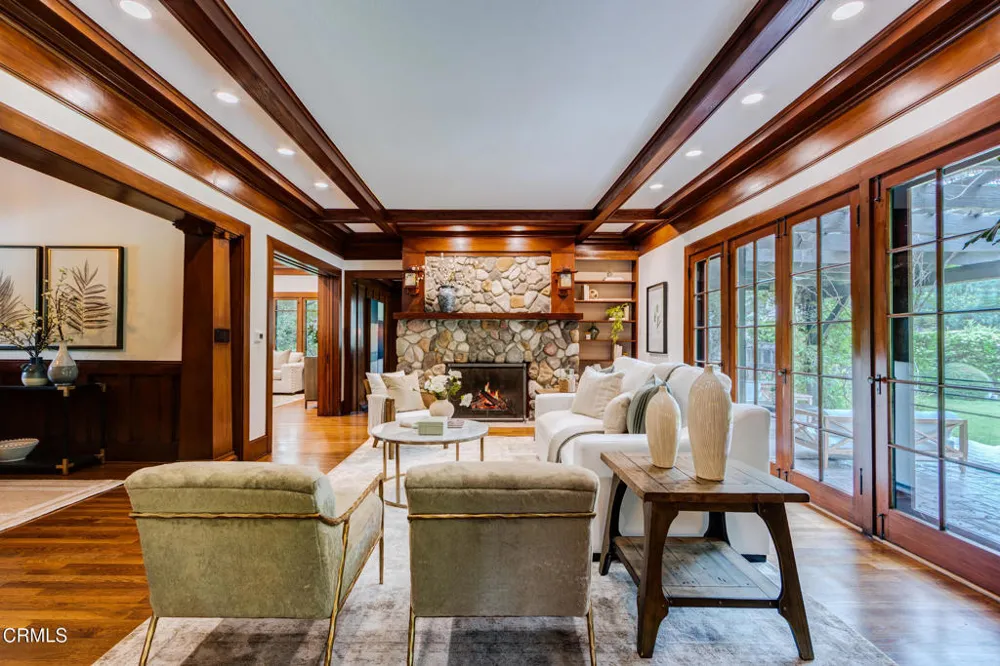 2041 Ashbourne Drive South Pasadena, CA 91030