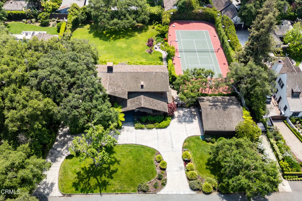 2041 Ashbourne Drive South Pasadena, CA 91030