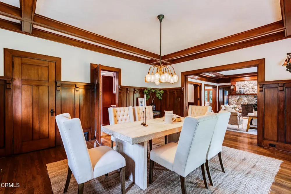 2041 Ashbourne Drive South Pasadena, CA 91030