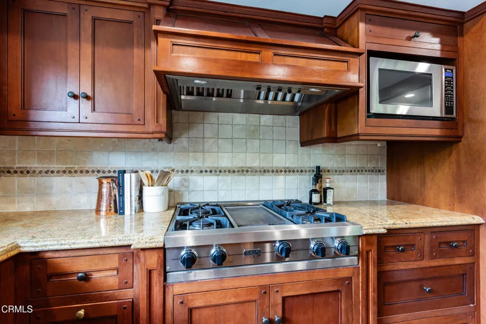 2041 Ashbourne Drive South Pasadena, CA 91030