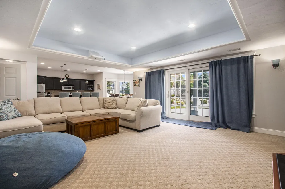 3975 Harbor Breeze Drive Norton Shores, MI 49441