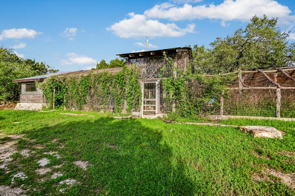 6740 FM 32 Fischer, TX 78623