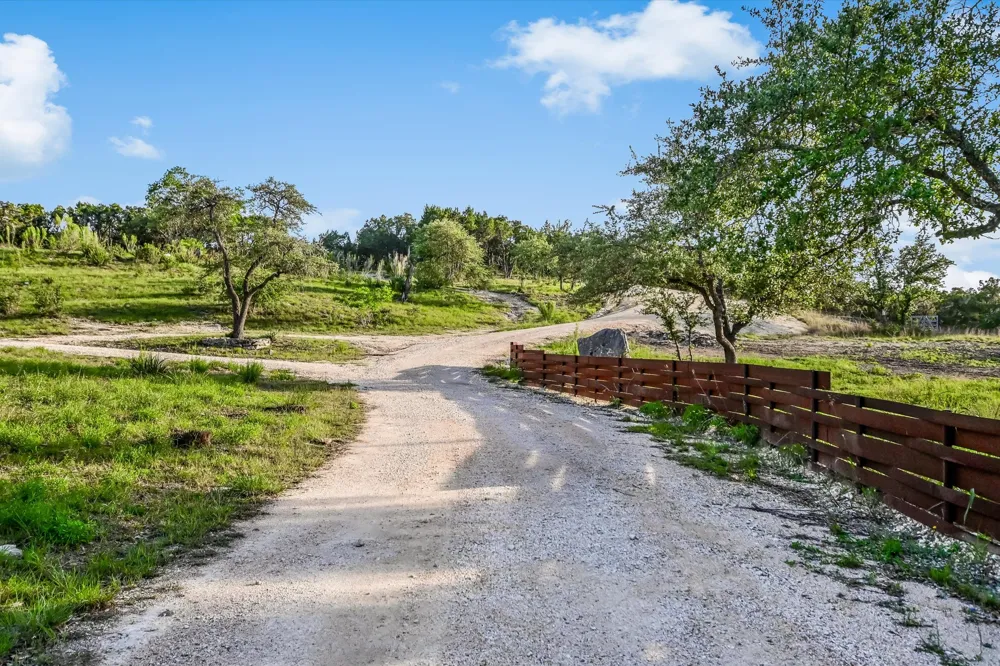 6740 FM 32 Fischer, TX 78623