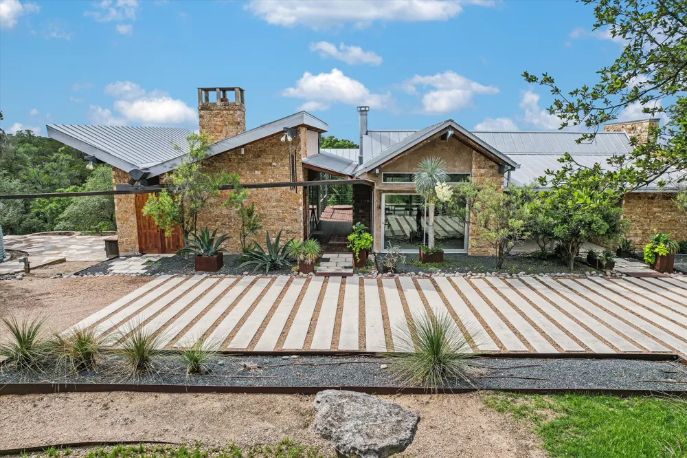 6740 FM 32 Fischer, TX 78623