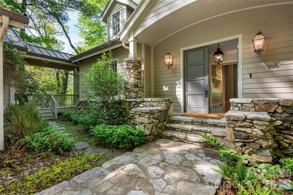 1957 & 1923 Cold Mountain Road Lake Toxaway, NC 28747