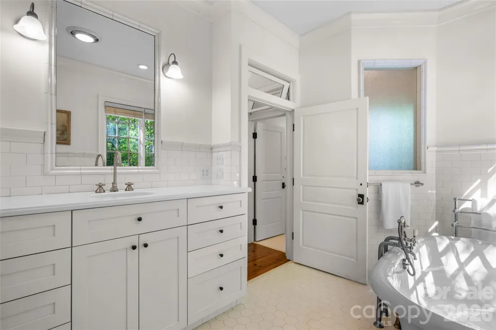 1957 & 1923 Cold Mountain Road Lake Toxaway, NC 28747