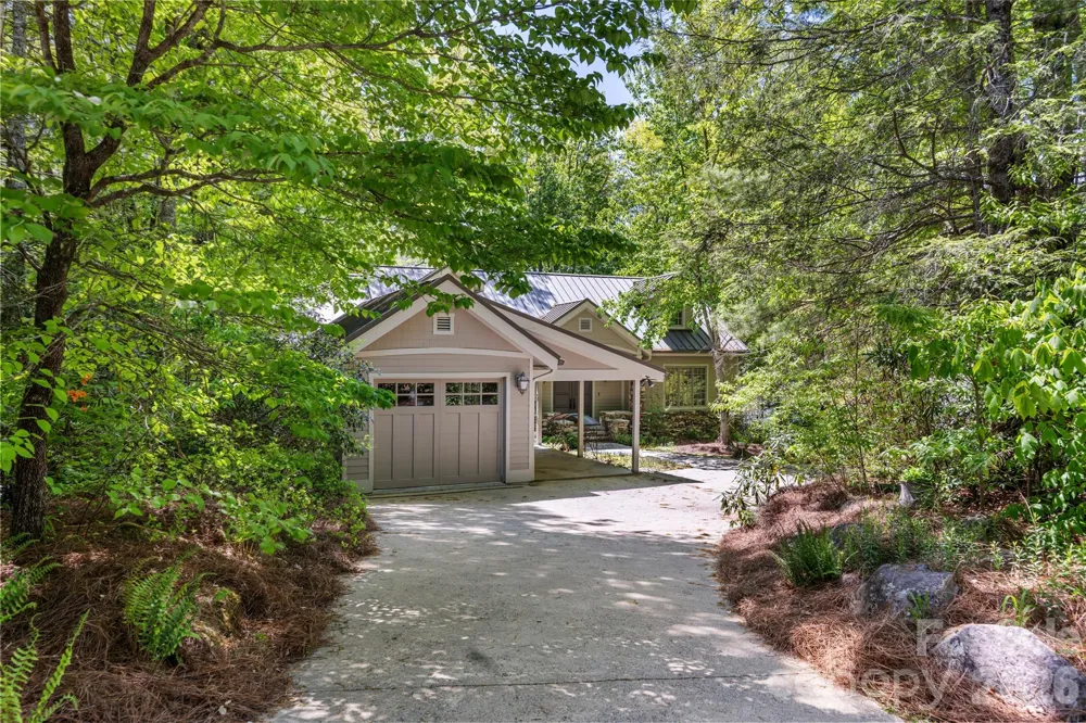 1957 Cold Mountain Road Lake Toxaway, NC 28747