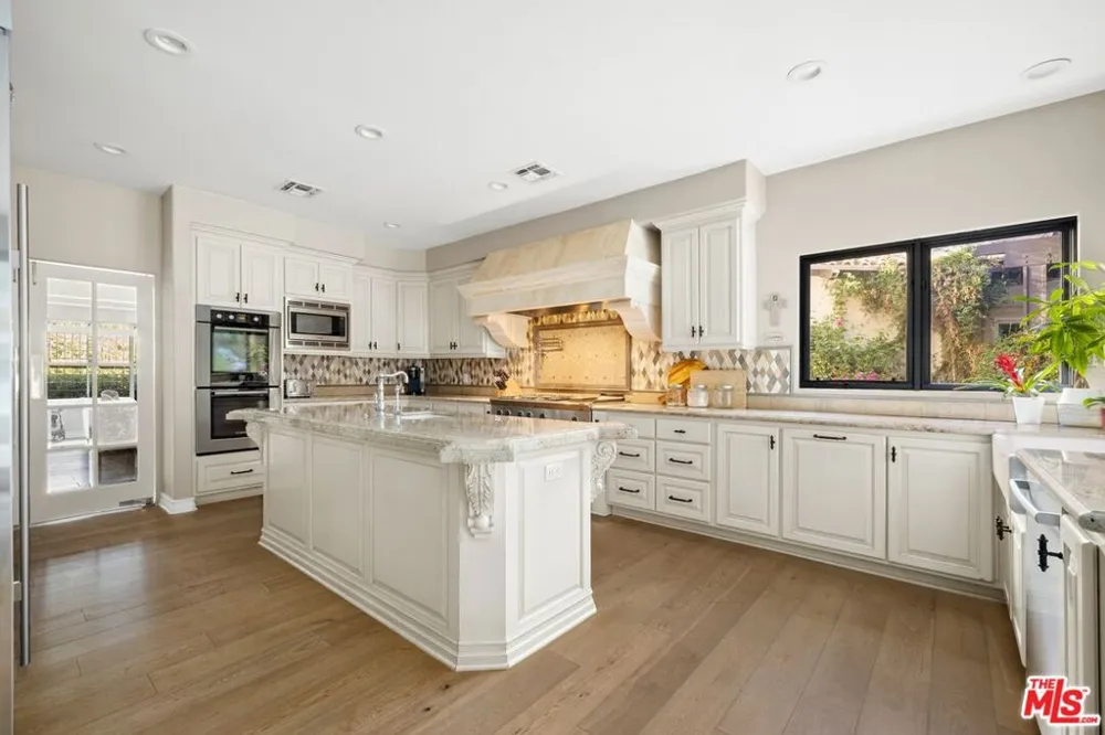 25217 Eldorado Meadow Road Hidden Hills, CA 91302