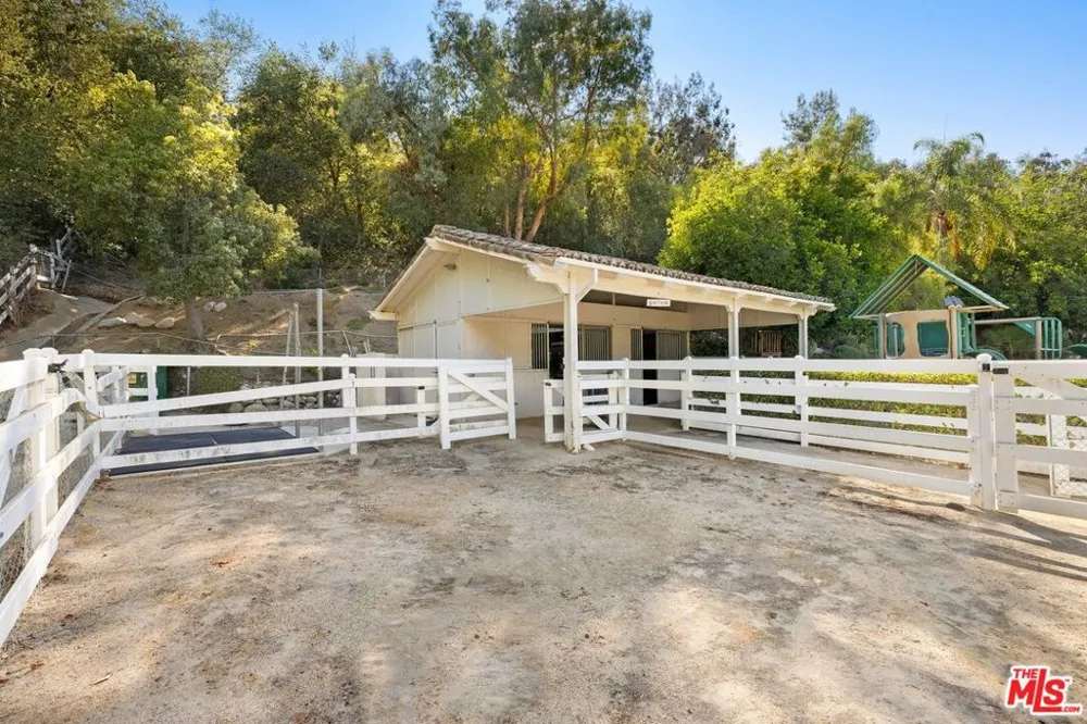 25217 Eldorado Meadow Road Hidden Hills, CA 91302