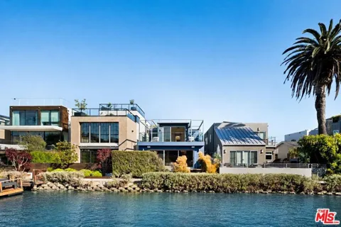 230 Carroll Canal