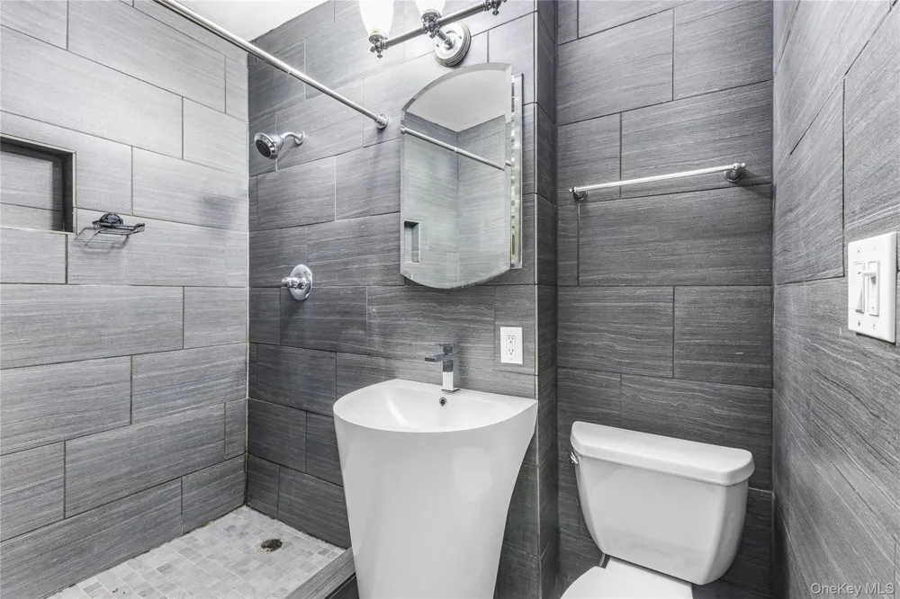 155 W 106th Street #1A New York (Manhattan), NY 10025