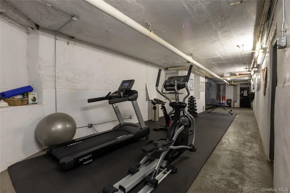 155 W 106th Street #1A New York (Manhattan), NY 10025