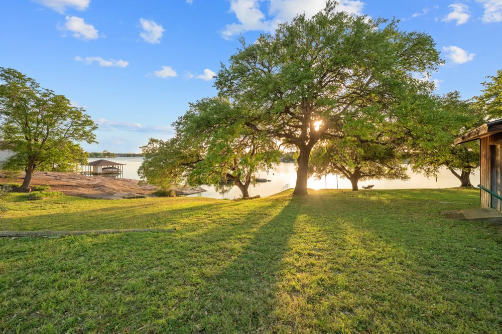 310 Castlehigh Drive Granite Shoals, TX 78654